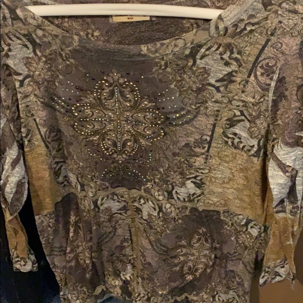 Top - Picture 2 of 2